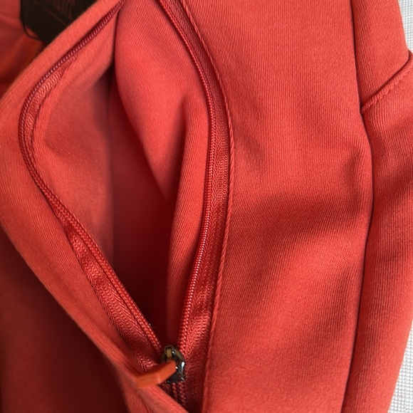 LYFTLYFE *NWT* Women's React Joggers, Cherry - Picture 9 of 9